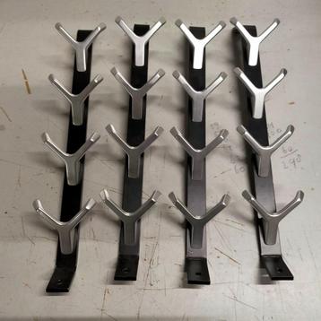 Wandkapstok onderdelen voor 8 jassen aan te hangen set van 4 beschikbaar voor biedingen