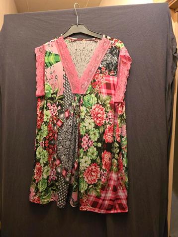 Nieuw  hempje maat 44/46. beschikbaar voor biedingen