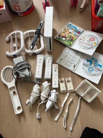 Complete nitendo wii en toebehoren beschikbaar voor biedingen