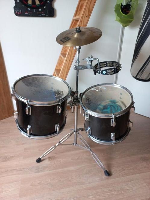 Leuke set van 2 toms op standaard, met bekken en tamboerijn., Muziek en Instrumenten, Drumstellen en Slagwerk, Gebruikt, Overige merken