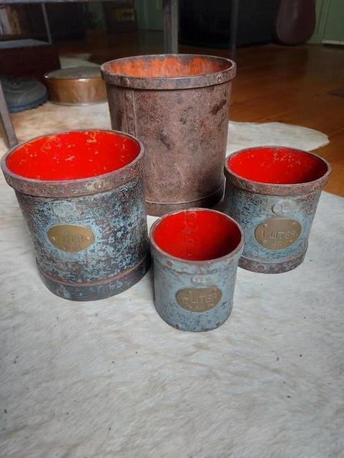 Set van 4 ijzeren inhoudsmaten, Antiek en Kunst, Antiek | Overige Antiek, Ophalen of Verzenden