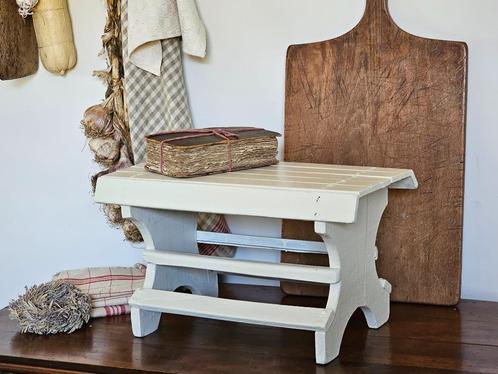 Groot oud houten krukje bankje voetenbankje vensterbankje, Antiek en Kunst, Curiosa en Brocante, Ophalen of Verzenden