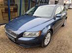Volvo V50 2.4 Kinetic Youngtimer 1e eigenaar, Auto's, Volvo, Voorwielaandrijving, Stof, Gebruikt, Zwart