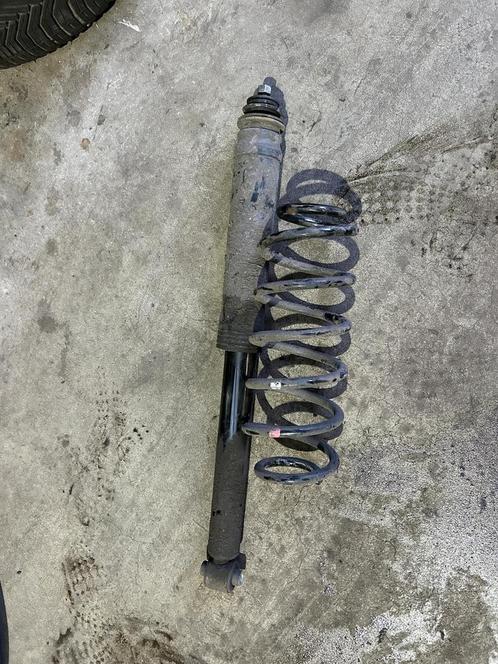 Toyota Pruis (ZVW3) schokbreker + veer links en rechtsachter, Auto diversen, Auto-accessoires, Ophalen of Verzenden