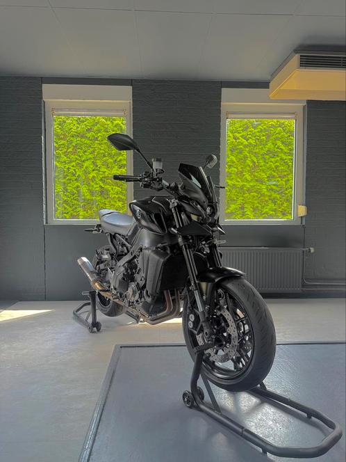 Yamaha mt09 tech black 2023 Akrapovic Puig Abs garantie, Motoren, Motoren | Yamaha, Bedrijf, Naked bike, meer dan 35 kW, Ophalen