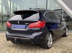 BMW 2-serie Active Tourer 220i Luxury 192pk Automaat / Panor, Auto's, 1998 cc, 730 kg, Blauw, Bedrijf