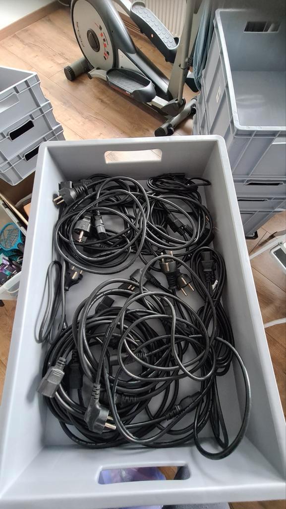 Diverse stroomkabels voor computersysytemen en voedingen, Computers en Software, Pc- en Netwerkkabels, Gebruikt, Ophalen