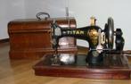 Te koop: Oude naaimachine, Antiek en Kunst, Antiek | Naaimachines, Ophalen
