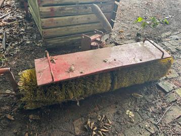 Veegmachine aanbouw bezem veger minitractor miditractor beschikbaar voor biedingen