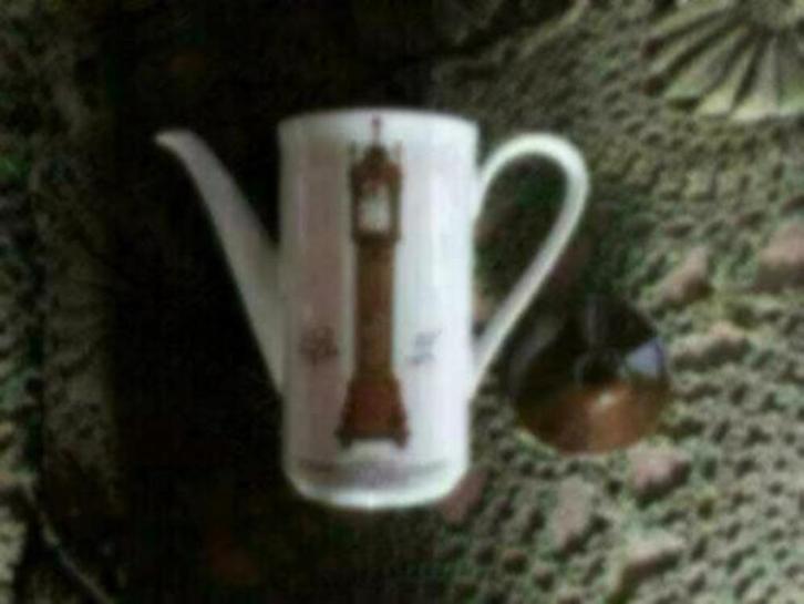 Servies/ koffie retro/ nostalgie/ klok, Antiek en Kunst, Curiosa en Brocante, Ophalen of Verzenden