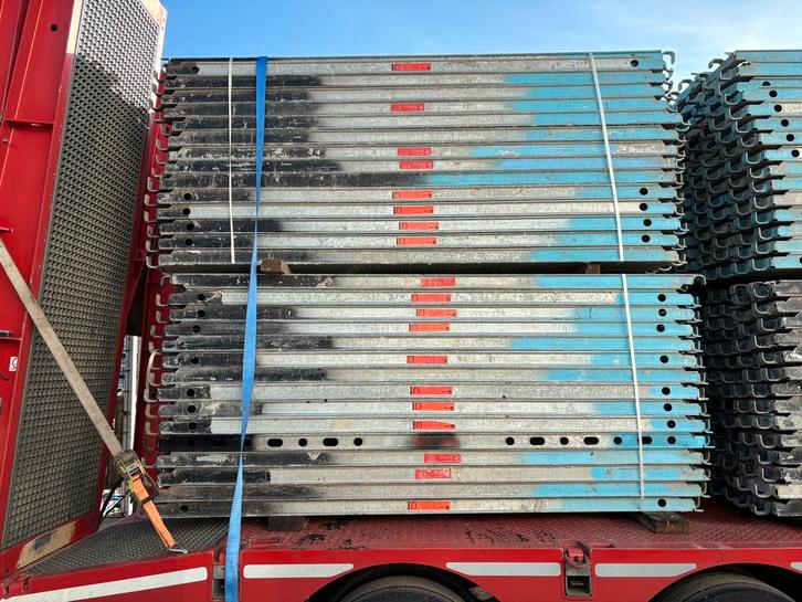 Gebruikte Layher Allround stalen vlonders 0.32x2.57M, Doe-het-zelf en Verbouw, Steigers, Gebruikt, Overige typen, 5 meter of hoger