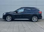 BMW X1 sDrive20i Orange Edition III | Trekhaak | Camera |, 1998 cc, Zwart, Bedrijf, Lichtsensor