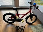Btwin 16 inch rood decathlon met zijwieltjes erbij, Ophalen, Zo goed als nieuw, 16 tot 20 inch, Zijwieltjes