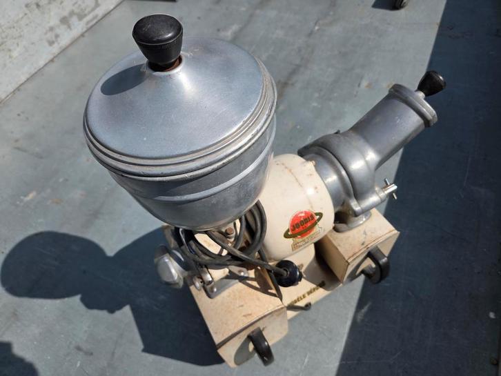 Antieke Elektrische koffiemolen & rasp 1950 > jooris brussel, Antiek en Kunst, Antiek | Keukenbenodigdheden, Ophalen