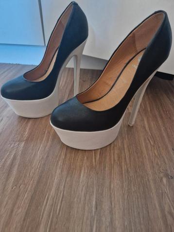 Sacha Pumps - Maat 39 - Zwart beschikbaar voor biedingen