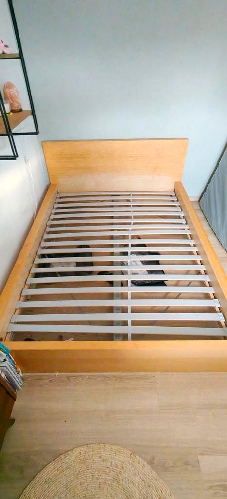 IKEA MALM bedframe met lattenbodem 210x158, Huis en Inrichting, Slaapkamer | Bedden, Zo goed als nieuw, Tweepersoons, 140 cm, Hout