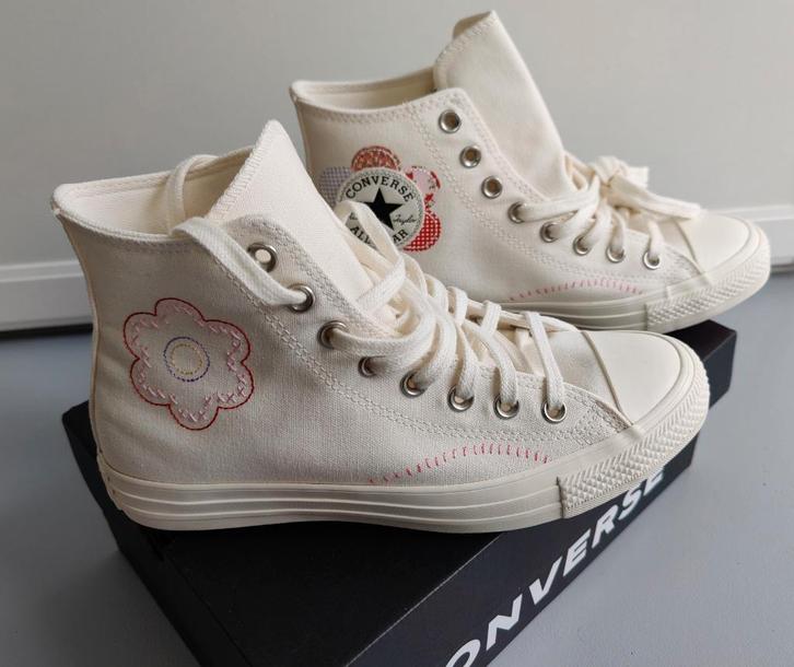 Converse All Stars dames schoenen - stof met bloem - NIEUW, Kleding | Dames, Schoenen, Nieuw, Sneakers of Gympen, Zwart, Ophalen of Verzenden