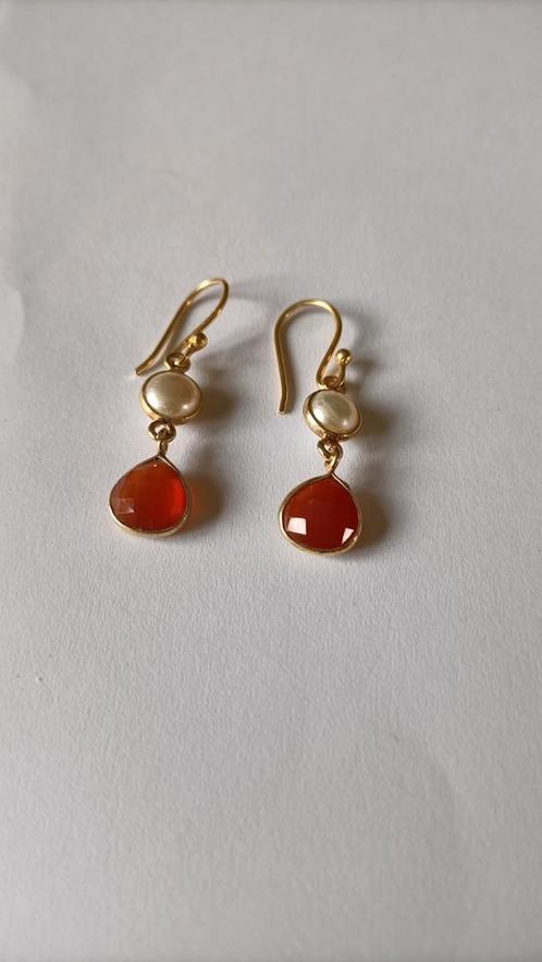 Fraaie zilver vergulde oorbellen met Rode Onyx en Parel, Sieraden, Tassen en Uiterlijk, Oorbellen, Nieuw, Hangers, Zilver, Goud