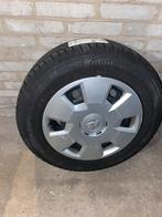 Winter en zomer banden 65R15 stalen velgen en wieldop skoda, Auto diversen, Wieldoppen, Ophalen of Verzenden, Nieuw