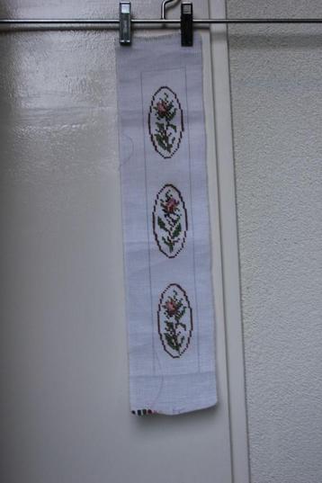 Voorbedrukt stramien bloemen beschikbaar voor biedingen