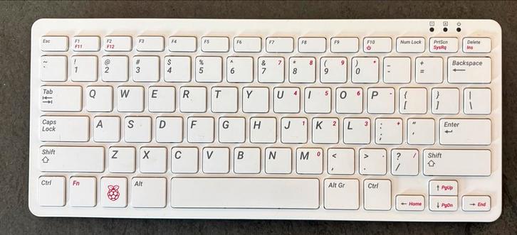 Raspberry pi 400 met beeldscherm en toebehoren, Computers en Software, Desktop Pc's, Zo goed als nieuw, Minder dan 2 Ghz, 4 GB