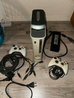 Xbox 360 met 2 controllers en bekabeling, Ophalen, Gebruikt, Met 2 controllers