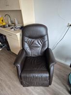 Comfortabele Sta Op Stoel bruin leer, Ophalen, Gebruikt, Leer, Modern