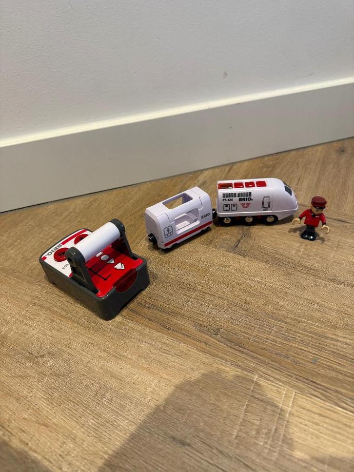 Heel goed wit Brio elektrische trein 33510 set hout locomoti, Kinderen en Baby's, Speelgoed | Houten speelgoed, Zo goed als nieuw