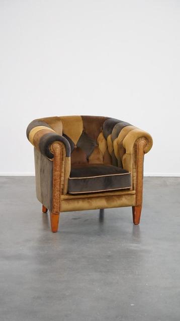 Stoffen patchwork chesterfield clubfauteuil in Engelse stijl beschikbaar voor biedingen