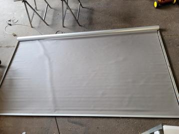 Brede Screens 4x beschikbaar voor biedingen