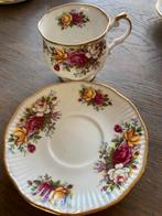 Elizabethan – Kop en schoteltje met rozen, Antiek en Kunst, Antiek | Servies los, Ophalen of Verzenden