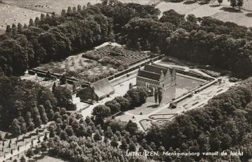 UITHUIZEN Menkemaborg Luchtfoto  beschikbaar voor biedingen
