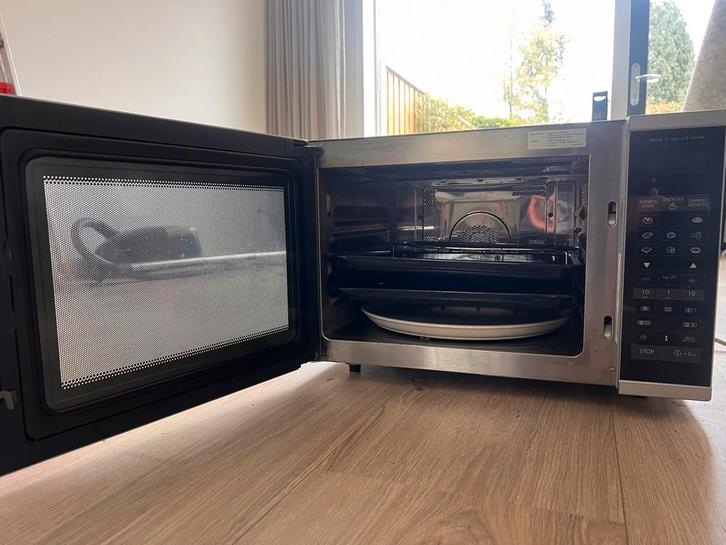 Sharp Inverter Combimagnetron, Witgoed en Apparatuur, Magnetrons, Gebruikt, Vrijstaand, Combimagnetron, 45 tot 60 cm, Grill, Draaiplateau