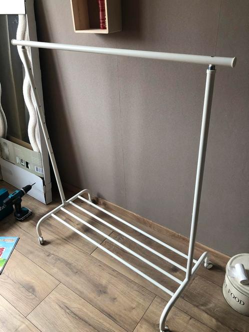 Kledingrek ikea rigga, Kleding | Dames, Kledingrekken, Zo goed als nieuw, Ophalen