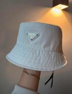Prada Buckethat NIEUW met kaartje eraan, Ophalen, Hoed, Nieuw, One size fits all