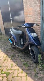 Gilera typhoon 1990 70cc, Fietsen en Brommers, Scooters | Piaggio, Ophalen, Zo goed als nieuw, Tweetakt, Overige modellen
