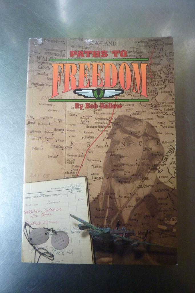 Paths to Freedom - Bob Kellow, Boeken, Oorlog en Militair, Zo goed als nieuw, Tweede Wereldoorlog, Ophalen of Verzenden