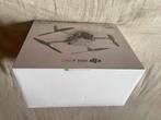 DJI Mini 4 Pro Fly More Combo (RC 2) - Nieuw & Gesealed!, Ophalen of Verzenden, Nieuw, Drone met camera