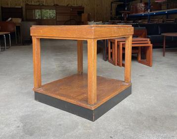 Haagse school/Amsterdamse school tafeltje antiek art deco beschikbaar voor biedingen