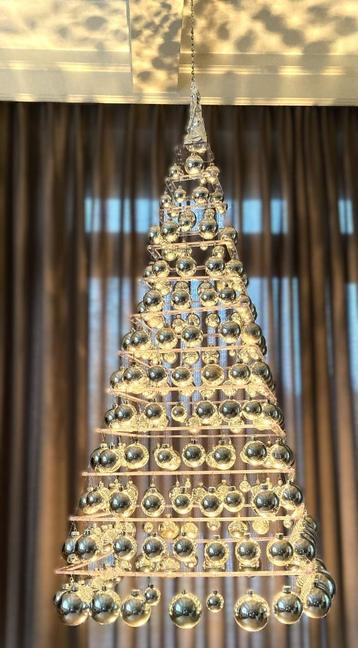 unieke kerst"boom" (1) beschikbaar voor biedingen