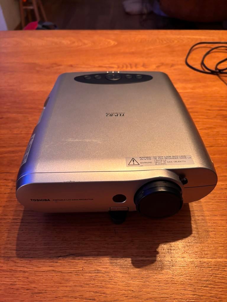 Toshiba TLP B2 Data Projector, Audio, Tv en Foto, Beamers, Gebruikt, Ophalen of Verzenden