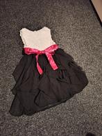 Feestjurk 4 jaar ca maat 104 zwart wit roze fuchsia, Ophalen, Meisje, Jurk of Rok