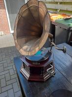 Grammofoon antiek hij is werkende .Met 22 platen., Ophalen