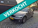 BMW 1-serie 118i Automaat 5 Drs Airco loopt soms niet lekker, Auto's, BMW, Zwart, 4 cilinders, Origineel Nederlands, 650 kg