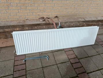 Radiator 200x50x7,5 incl beugels  beschikbaar voor biedingen