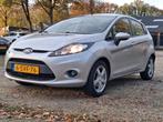 Te koop leuke Ford Fiesta! (Inruil mogelijk), Auto's, Ford, Voorwielaandrijving, Euro 5, Stof, 600 kg