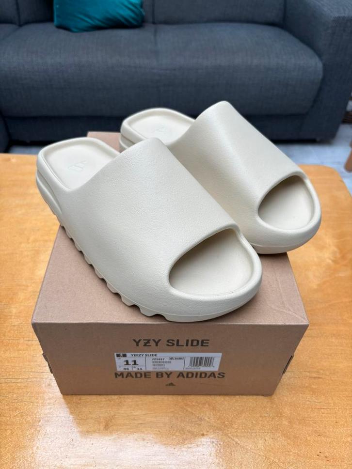 Adidas Yeezy Slide Bone, Kleding | Heren, Schoenen, Zo goed als nieuw, Overige typen, Overige kleuren, Ophalen