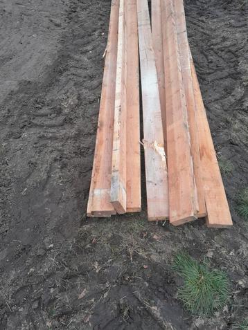 Houten Balken beschikbaar voor biedingen