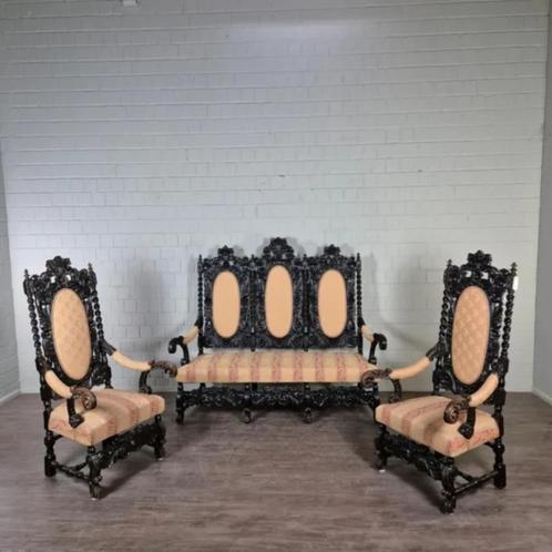 24665 Bankstel 2 Stoelen en 3-Zits Bank Historisme 1870 Eike, Huis en Inrichting, Banken | Bankstellen, Gebruikt, 75 tot 100 cm
