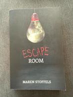 Escape Room - Maren Stoffels (Jeugdthriller), Ophalen of Verzenden, Zo goed als nieuw, Nederland